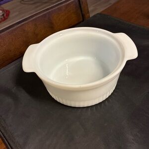 Fire king casserole dish